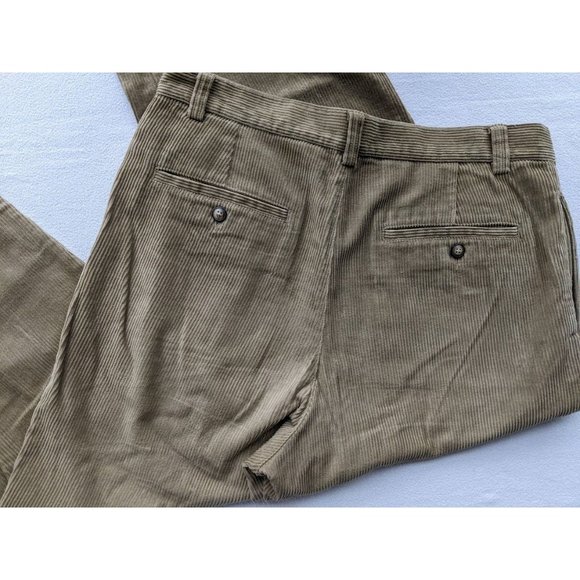 Men's Eddie Bauer Pleated Corduroy Pants Size 34x30 Khaki Cuffed Straight Leg - Picture 6 of 6